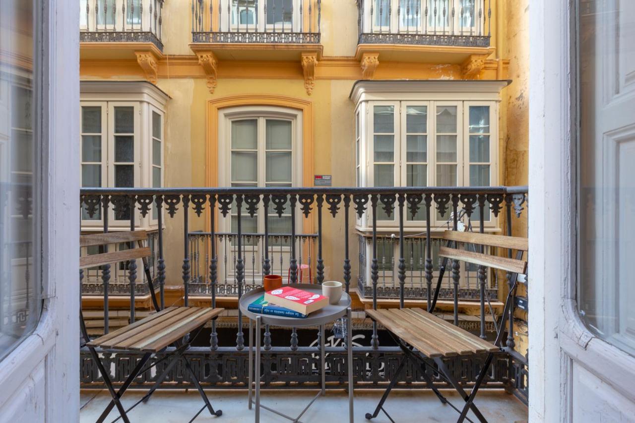Puerta De Larios: Central Three-Bedroom Apartment With Balconies And Patio Malaga Exterior photo